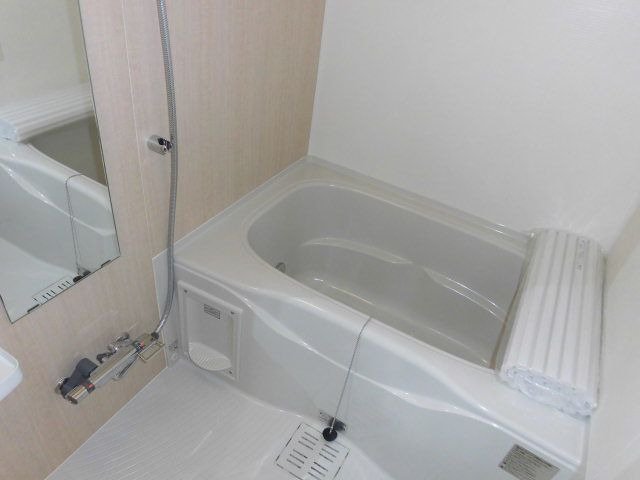 FLEUR DE PLAGE和白の浴室