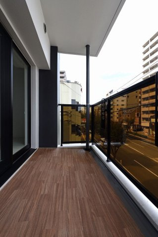 LIBTH箱崎駅前のバルコニー