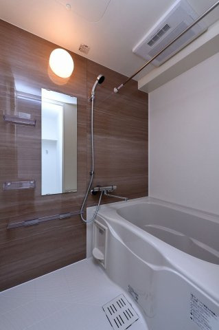 LIBTH箱崎駅前の浴室