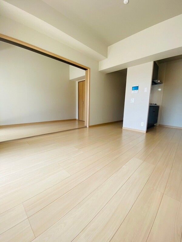 Calm Riviere箱崎の居間・リビング