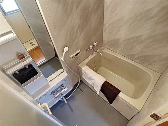 ステラコート箱崎の浴室