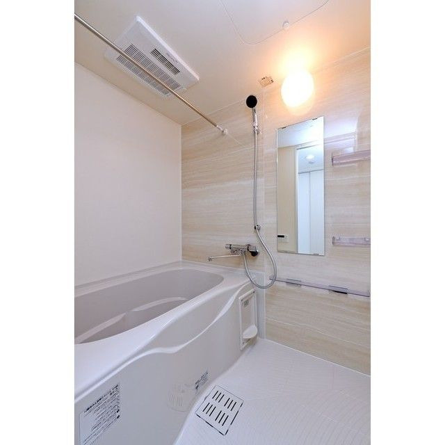 LIBTH箱崎南の浴室