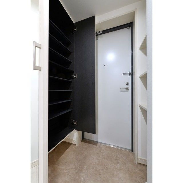 LIBTH箱崎南の玄関