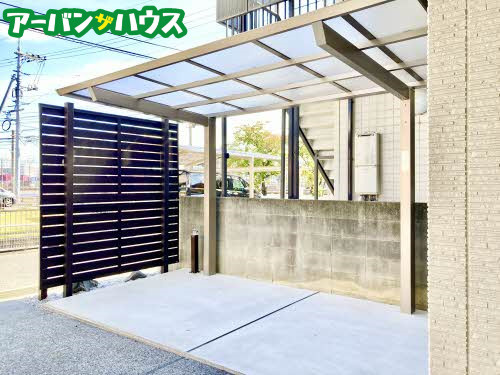 シャーメゾンアストラのエントランス
