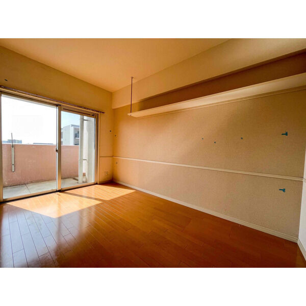 クリムゾン吉塚の居間・リビング