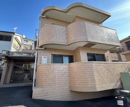 ライオンズマンション新横浜Ａ館の外観