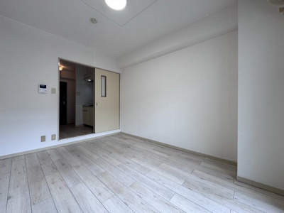 【寝室】ラフォーレ岩塚