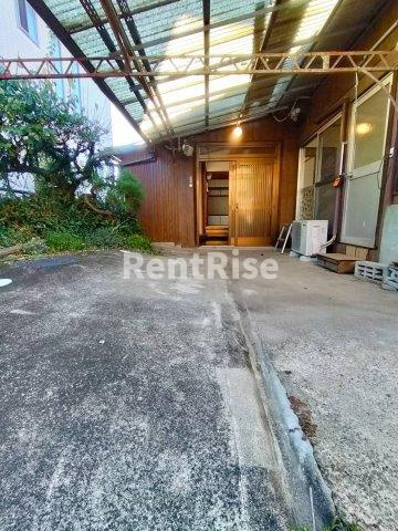 一宮浅野 戸建の駐車場