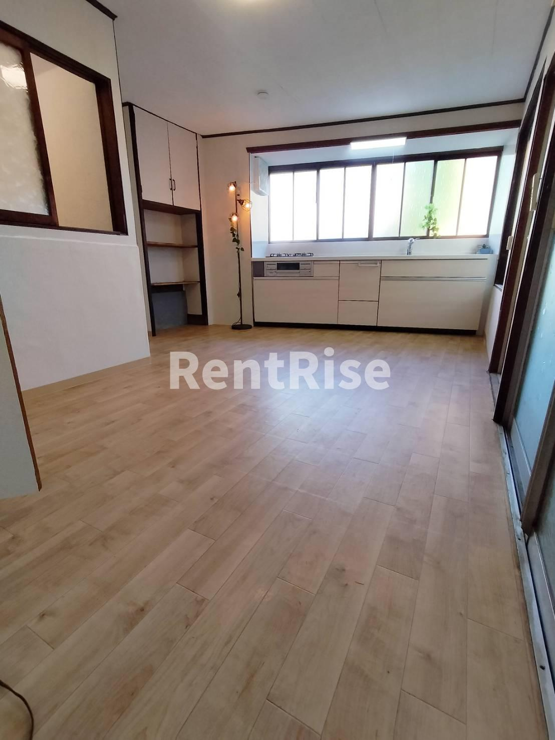 一宮浅野 戸建の居間・リビング