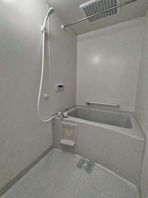 バス