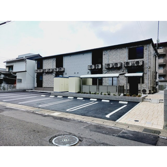 リファインⅤの駐車場