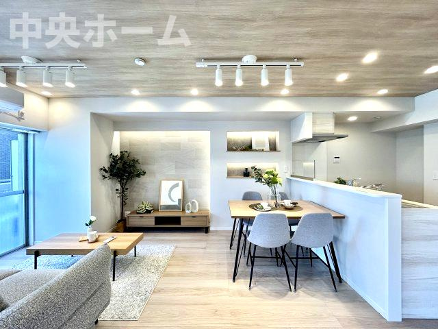 ハピーハイツ亀戸の居間・リビング|【居間・リビング】「ＬＤＫは家族団らんをデザイン」広いＬＤＫでは家族が集まり一緒の時間を過ごせる工夫がされております。何気ない一日の当たり前のひとコマがいつか一生の宝物になります