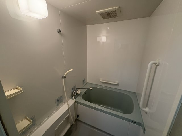 ニューセンバハイツの浴室