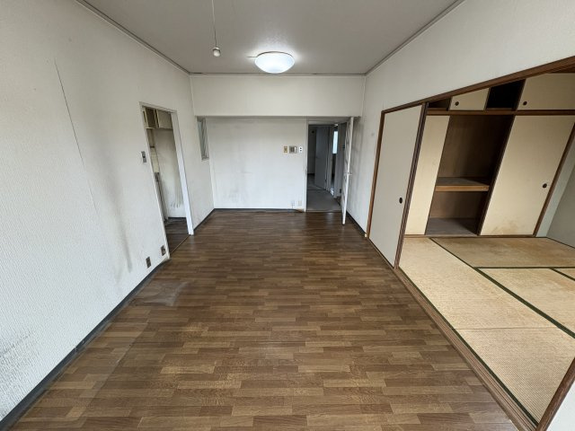 ニューセンバハイツの居間・リビング|９帖のリビングです。