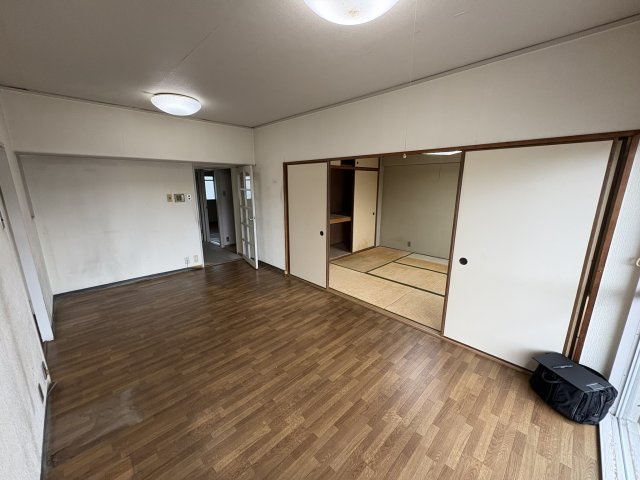 ニューセンバハイツの居間・リビング|9帖のリビングです。