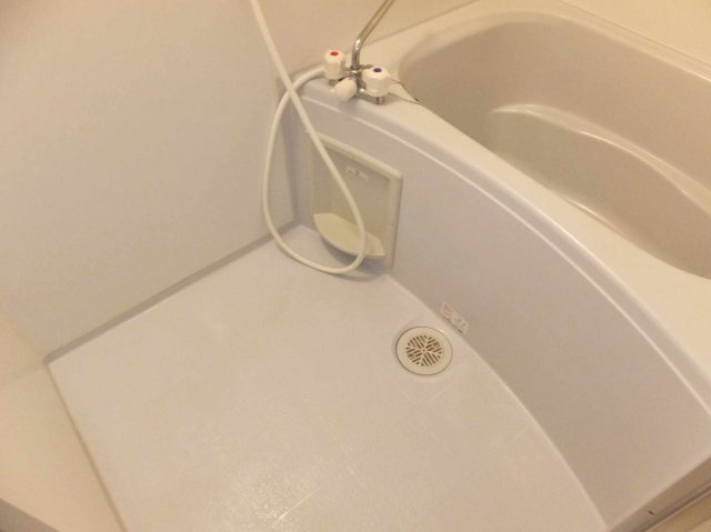 レオパレスサニーヒルの浴室