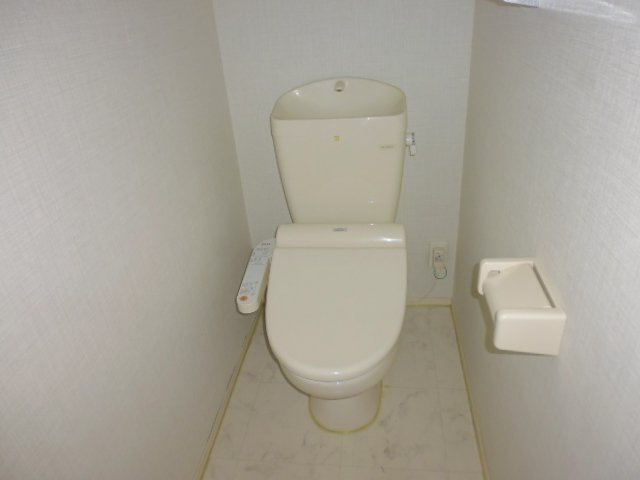 シャルムＡのトイレ|温水洗浄便座