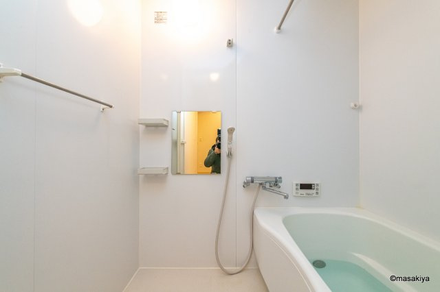 カルポス安茂里の浴室