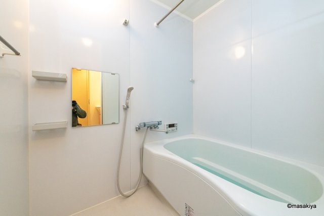 カルポス安茂里の浴室