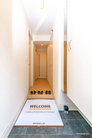 カルポス安茂里の玄関