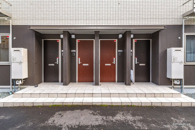 カルポス安茂里のエントランス