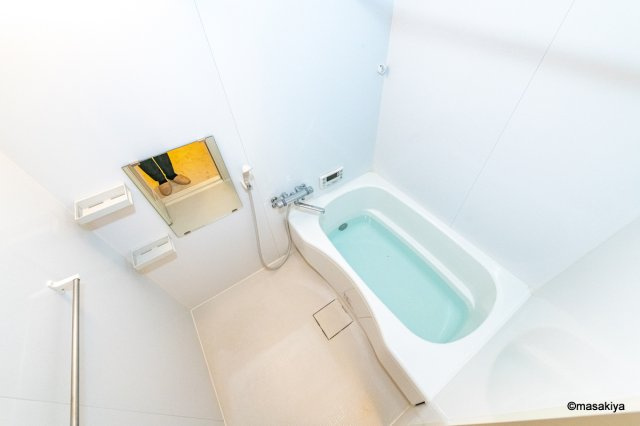 カルポス安茂里の浴室