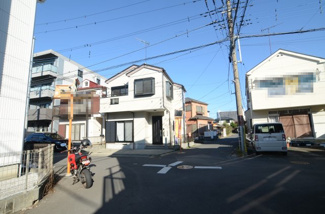 【前面道路含む現地写真】
