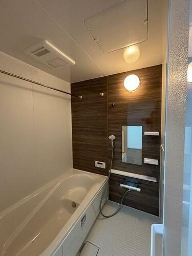 長尾元町７丁目　新築一戸建ての浴室|浴室換気乾燥暖房機付き
■物件内覧・資金計画相談・住宅ローン相談、リフォーム相談、お問合せ受付中■
※当日・翌日のご内覧、ご相談はお電話でのお問合せがスムーズです！