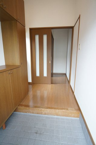 【玄関】 | 中山８貸家