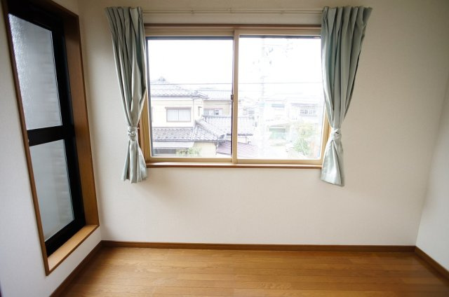 【寝室】 | 中山８貸家