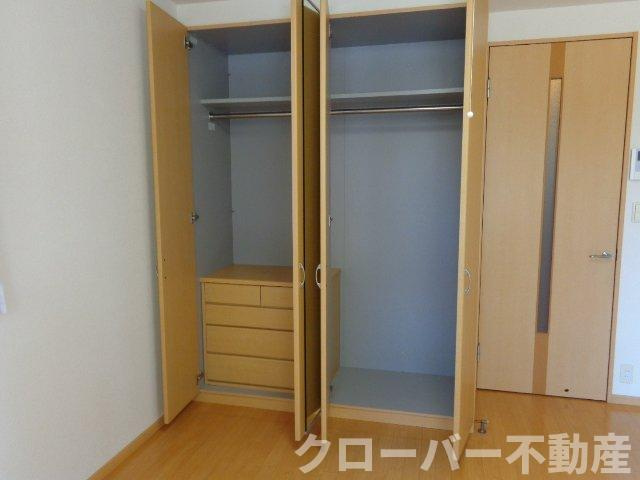 フェリスの収納|洋室のクローゼット