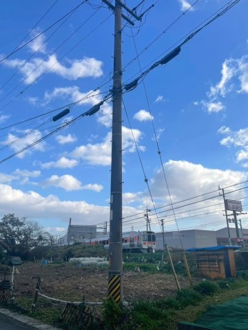 売土地　不破郡垂井町　80.76坪の前面道路含む現地写真