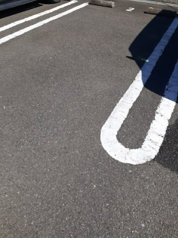 ウィッラ　アルテ　Ａの駐車場|車をお持ちの方に嬉しい駐車場付きの物件です