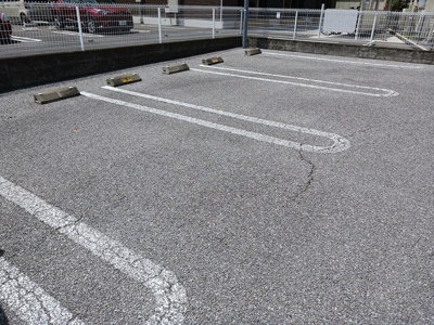 【駐車場】 | ミシェル | 駐車スペースもあります