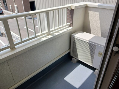 【バルコニー】 | ミシェル | 外からの目が気にならないバルコニーで洗濯物が干せます