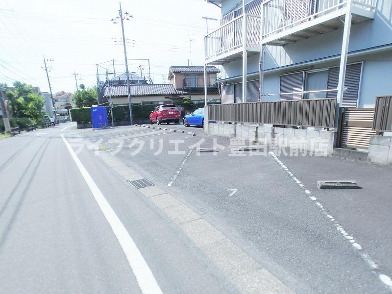 ハイム小島の駐車場