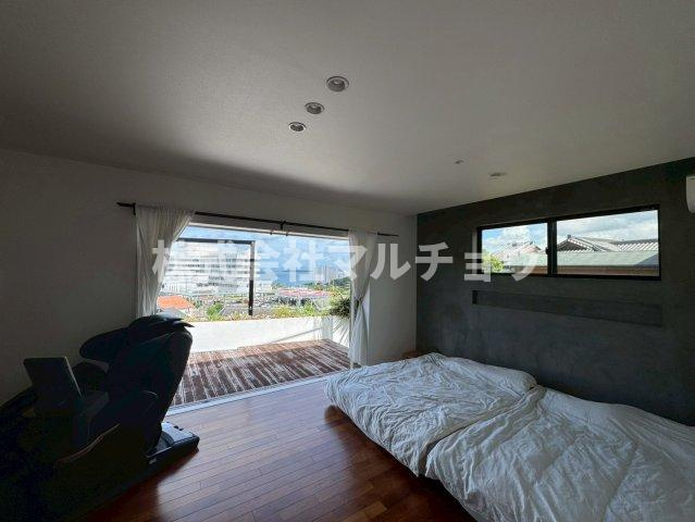 たきない戸建ての寝室|落ち着いて過ごせるお部屋なので、寝室にいかがでしょうか