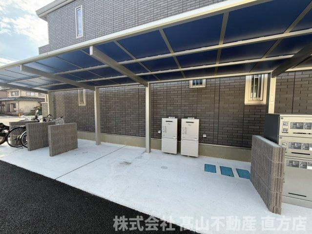 Gloire遠賀野Bのエントランス