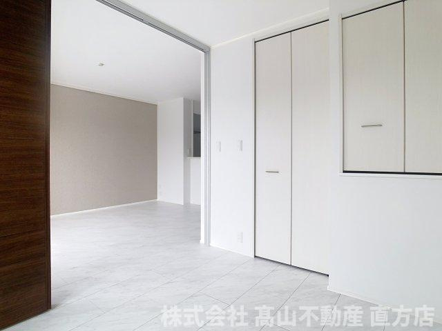 Gloire遠賀野Bの洋室