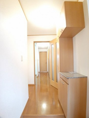 【玄関】 | オオタニ織平Ａ | 明るい玄関です