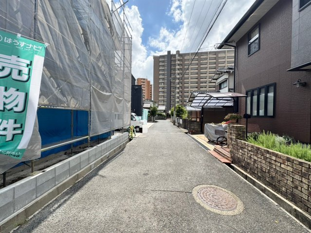 【前面道路含む現地写真】の画像