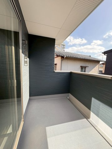ーBloomーブルームー小倉南区津田新町1丁目2期　【小倉南区　新築戸建て】のバルコニー|主寝室からはバルコニーに出入り可能♪　【小倉南区　新築戸建て】