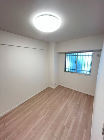 コスモ町屋の洋室