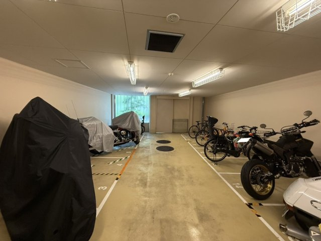 【設備】 | パークホームズ目黒ザレジデンス | バイク置場