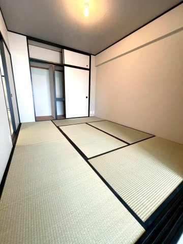 ◆リフォーム済みの美室◆４階東向き４LDK◆JR唐崎駅徒歩１０分◆シャルム大津の和室|和室