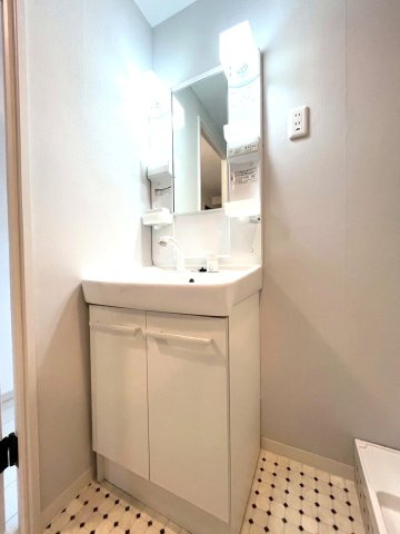 ◆リフォーム済みの美室◆４階東向き４LDK◆JR唐崎駅徒歩１０分◆シャルム大津の洗面所|洗面化粧台