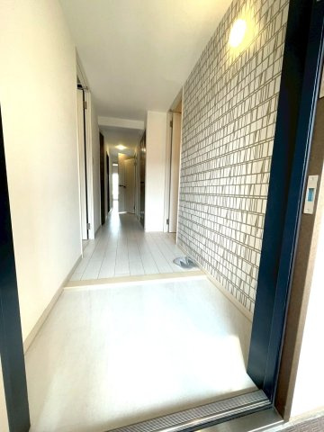 ◆リフォーム済みの美室◆４階東向き４LDK◆JR唐崎駅徒歩１０分◆シャルム大津の玄関|玄関