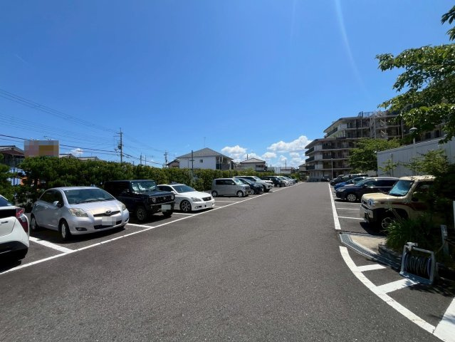 ◆リフォーム済みの美室◆４階東向き４LDK◆JR唐崎駅徒歩１０分◆シャルム大津の駐車場|駐車場