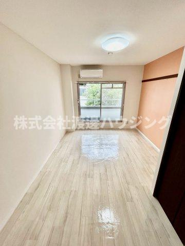 ソサエティ山手の居間・リビング