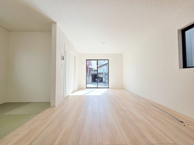 【居間・リビング】 | 東海市富貴ノ台第5　3号棟